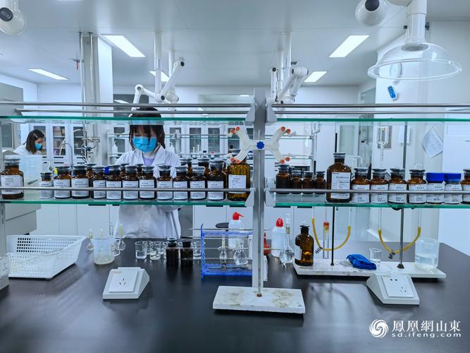 "检验中心负责对产品原料,生产环境,半成品和成品进行全方位检测,严把